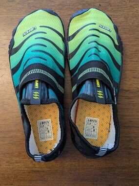 UBFEN Water Shoes / Aqua Socks for Kids